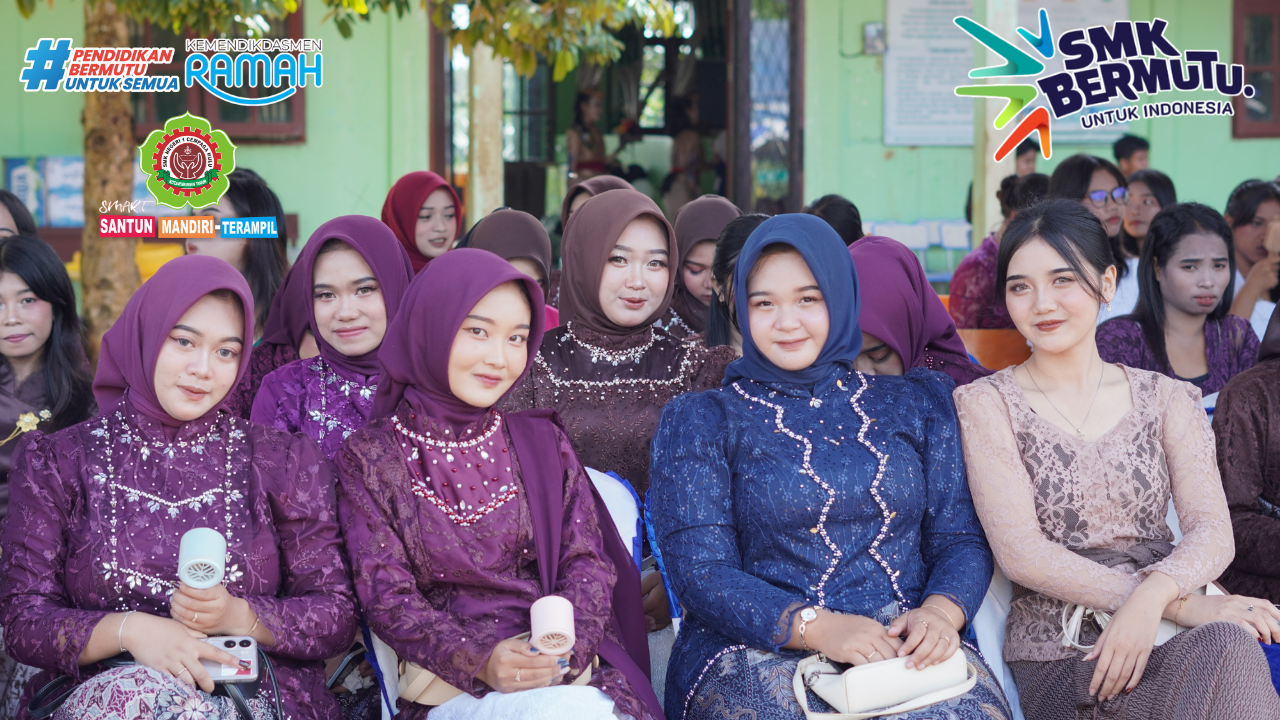 Pelaksanaan UJI KOMPETENSI KEAHLIAN (UKK) DESAIN KOMUNIKASI VISUAL Tahun Pelajaran 20252026 (6)